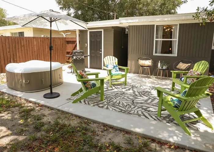 Mystic Haven - Hot Tub, Bbq Grill, Beaches, Pet Friendly