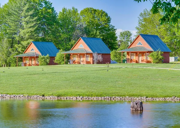 Cozy Columbia Cabin W/ Shared Lake Dock!
