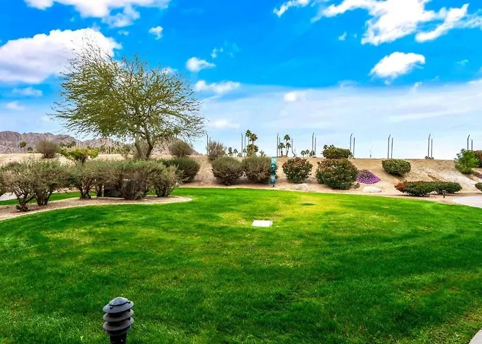 Clr100 Private 1 Bedroom W Spacious Living Area