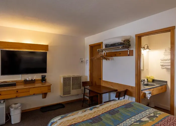 Elk Horn Lodge Motel And Cabins