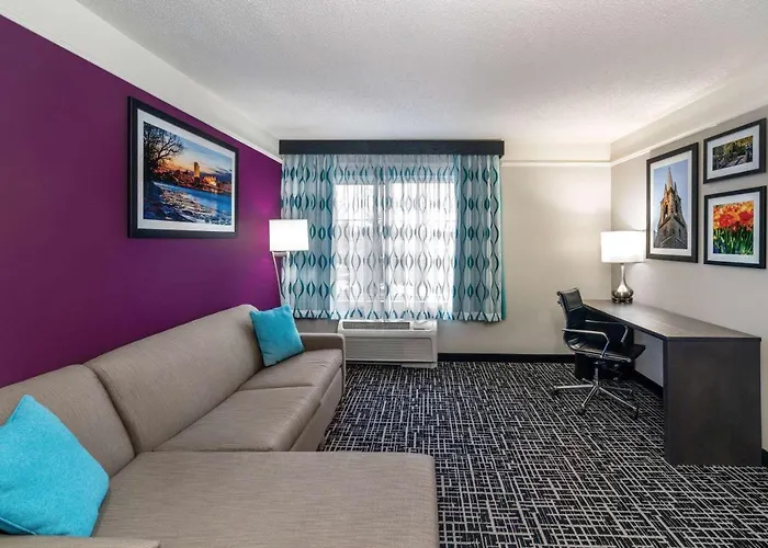 La Quinta By Wyndham Latham Albany Airport