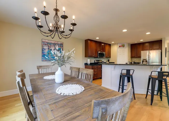 Harkers Island Vacation Rental With Pool Table!