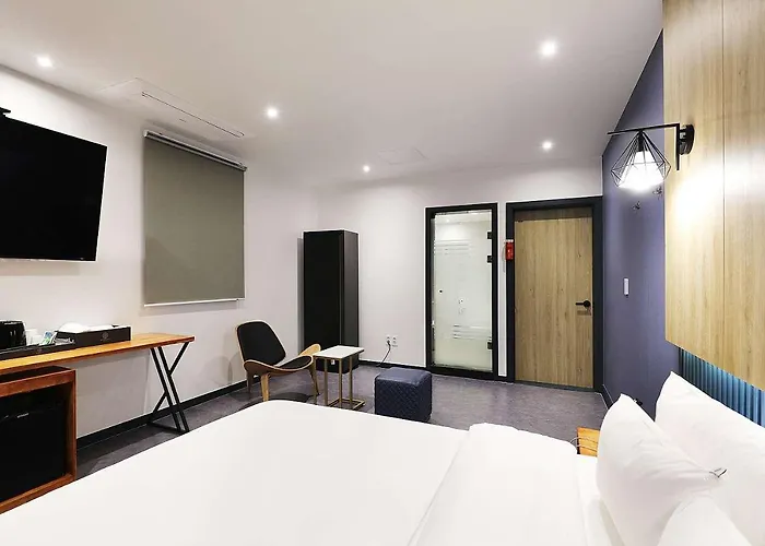Mariposa Hotel Songtan