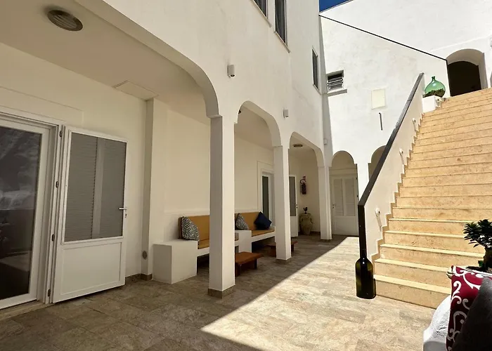Domus Ɫ Ponza