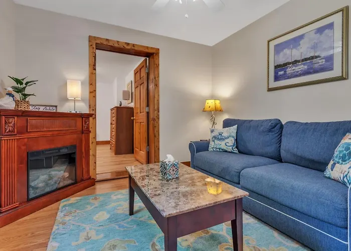 Cozy Bungalow Just Minutes From Mystic, Westerly Beaches, Boating And Casinos! Bungalow
