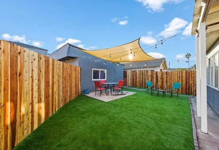 Spacious Centrally Located New 2 Bedroom Property!