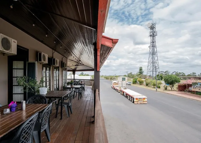 Commercial Hotel
