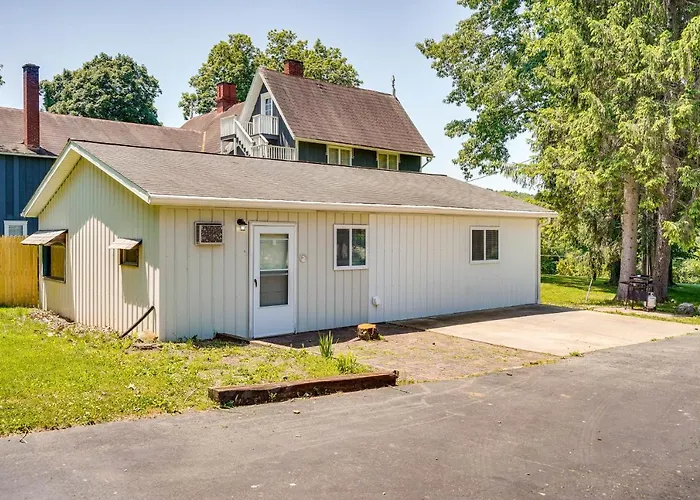 Zanesville Vacation Rental: 2 Mi To Downtown!