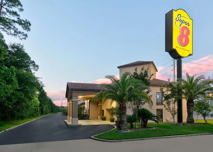 Super 8 By Wyndham Diberville Biloxi Area