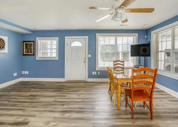 6 Mi To Public Beach! Myrtle Beach Home W/ Patio