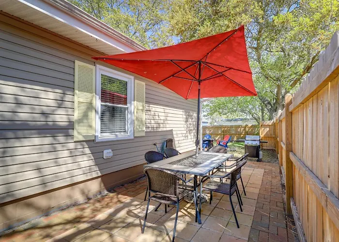 Lovely Morehead City Home W/ Fire Pit & Gas Grill