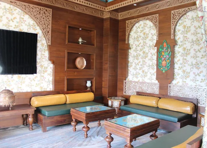 Welcomheritage Grand, Srinagar
