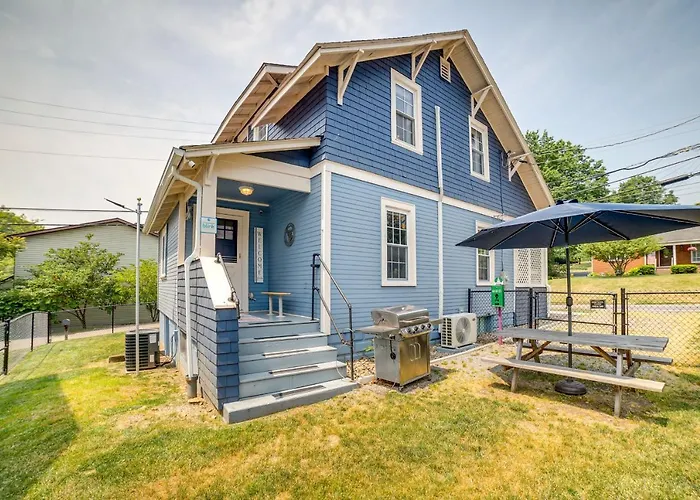Pet-Friendly 'Murph Landing' - 1 Mile To Wvu!