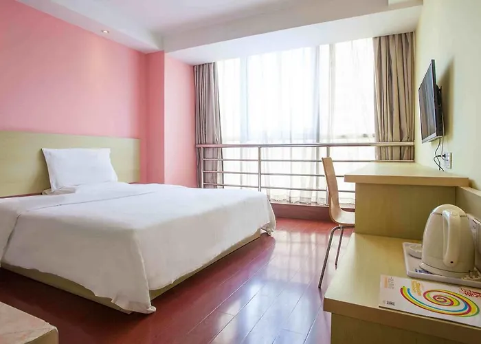 7Days Inn Dezhou Railway Station Square
