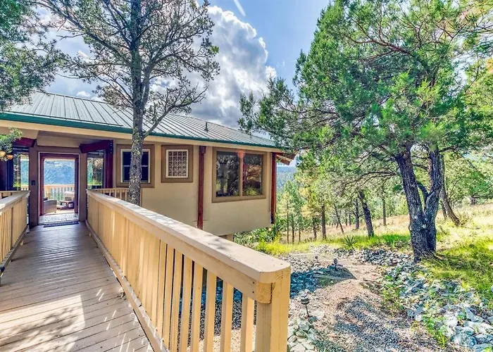 Mesa Verde, Hot Tub, Pedestal Octagon Home / Mount