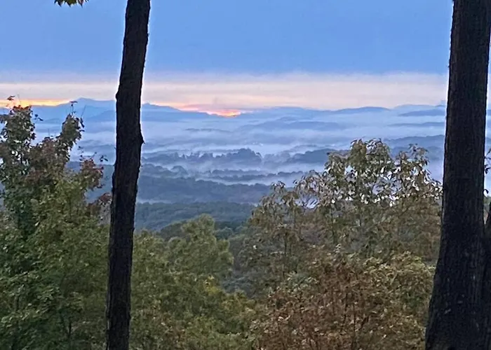 Mae'S Cottage In The Clouds