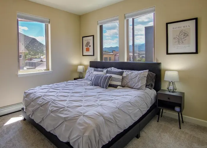 Salida Oasis: 1 Mi To Town, Mountain View, Hot Tub