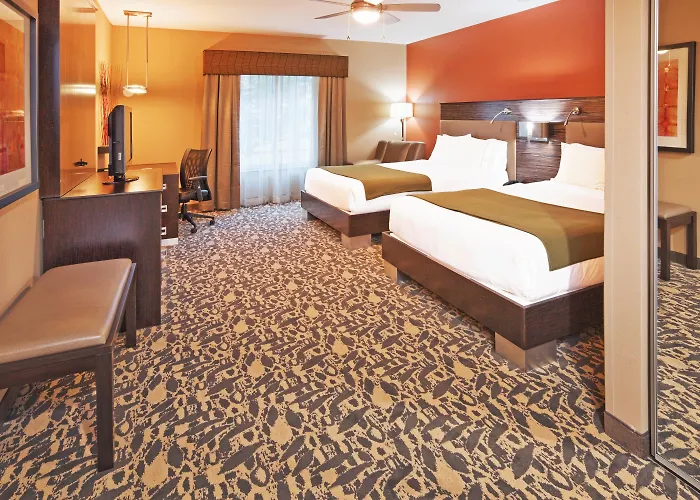 Holiday Inn Express & Suites North Dallas At Preston By Ihg