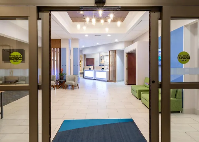 Holiday Inn Express Hotel & Suites Minneapolis-Downtown Convention Center By Ihg