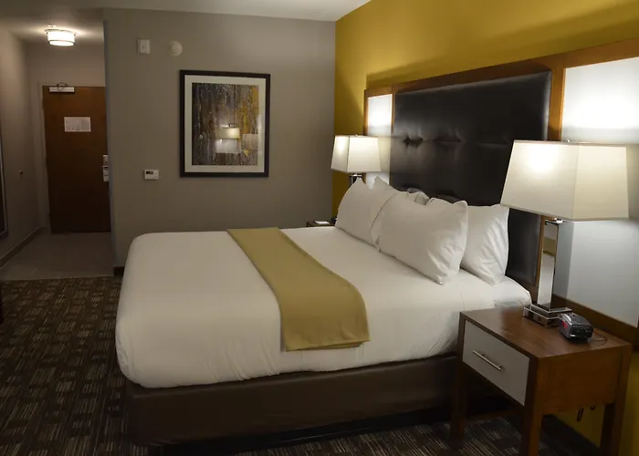 Holiday Inn Express & Suites Albany