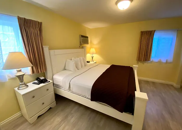 Hollywood Celebrity Hotel