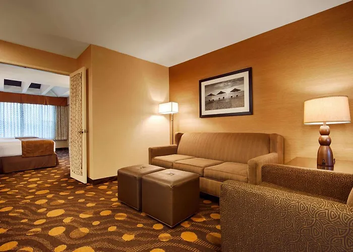 Best Western Plus Suites Hotel Coronado Island