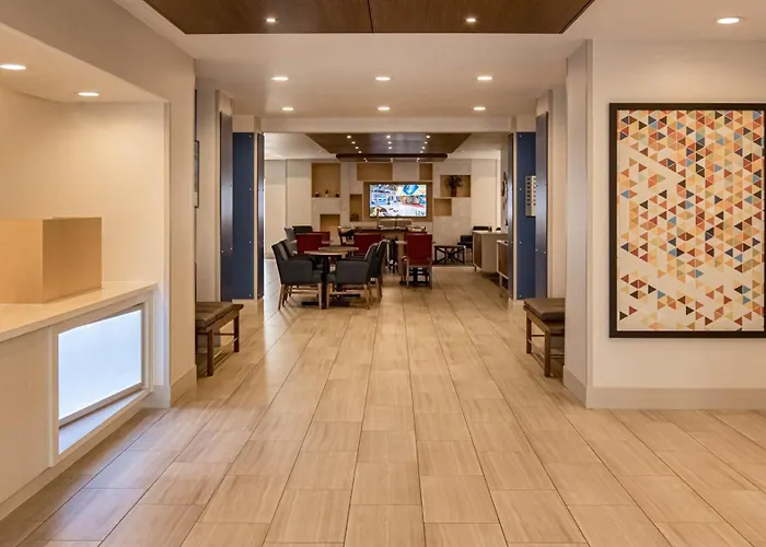 Holiday Inn Express Porterville By Ihg