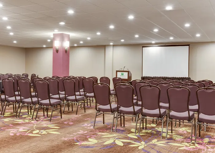 Holiday Inn Toronto International Airport By Ihg
