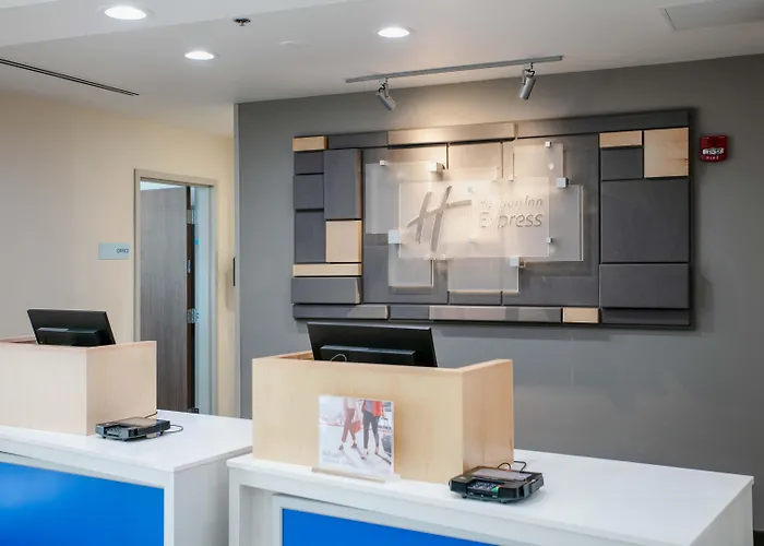 Holiday Inn Express & Suites Oakhurst-Yosemite Park Area By Ihg