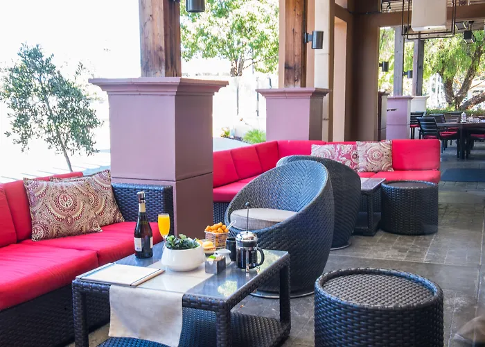 Juniper Hotel Cupertino, Curio Collection by Hilton