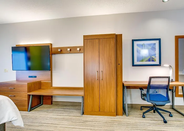 Holiday Inn Express Vincennes