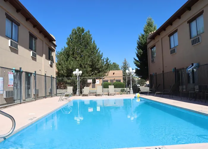 Sagebrush Inn & Suites