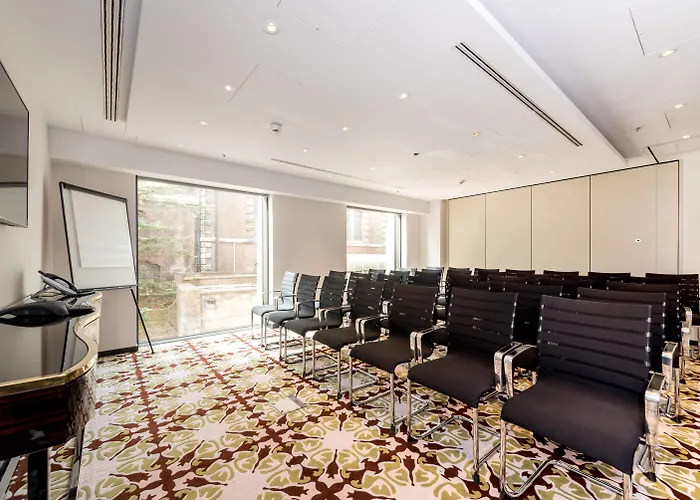 Hotel Saint London