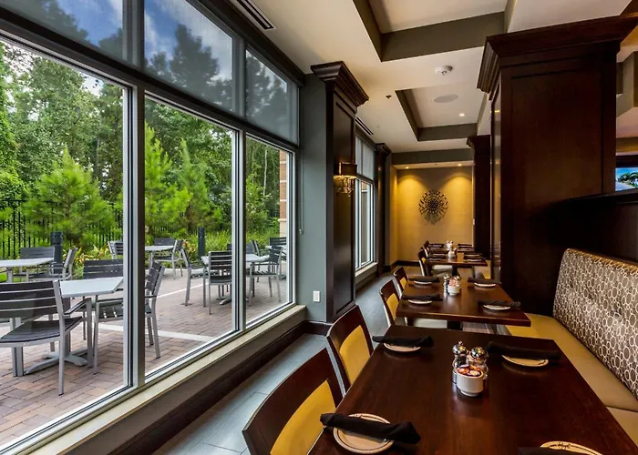 Crowne Plaza Shenandoah - Woodlands Area By Ihg