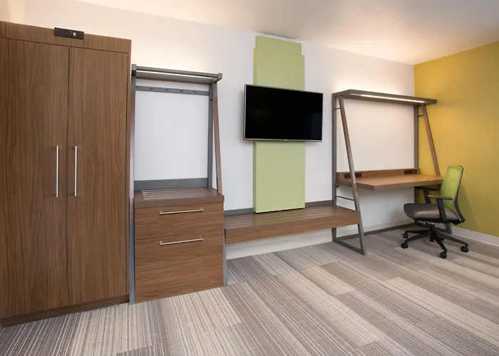 Holiday Inn Express & Suites - Houston Iah - Beltway 8 By Ihg