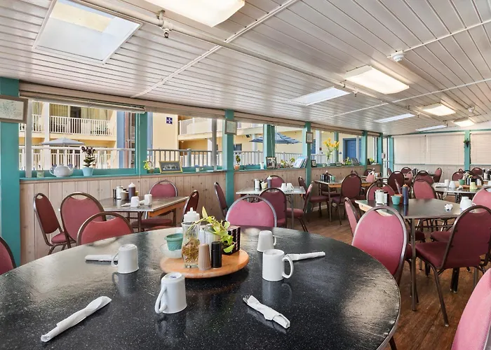 Howard Johnson By Wyndham Ocean City Oceanfront