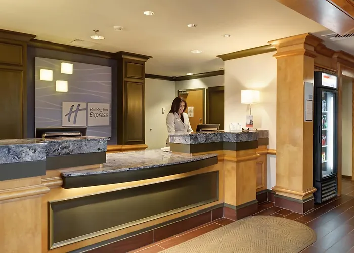 Holiday Inn Express Hotel & Suites Warwick-Providence Airport By Ihg