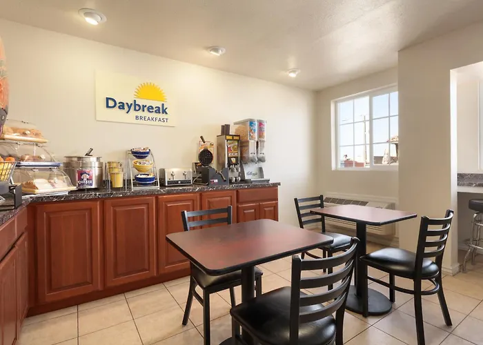 Days Inn By Wyndham Eureka Ca