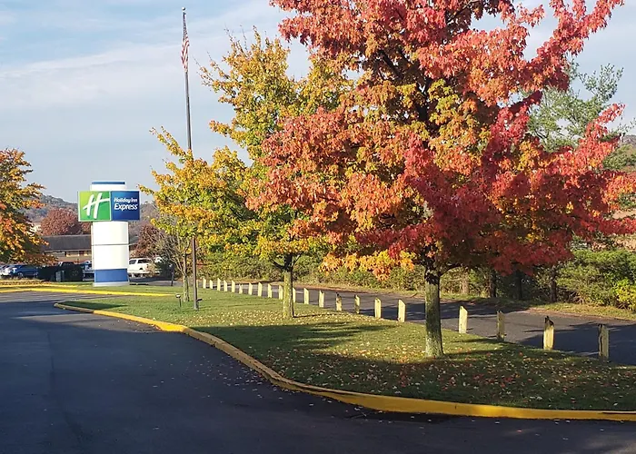 Holiday Inn Express Hotel Pittsburgh-North/Harmarville By Ihg