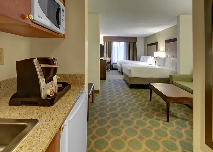 Holiday Inn Express Hotel & Suites Emporia By Ihg