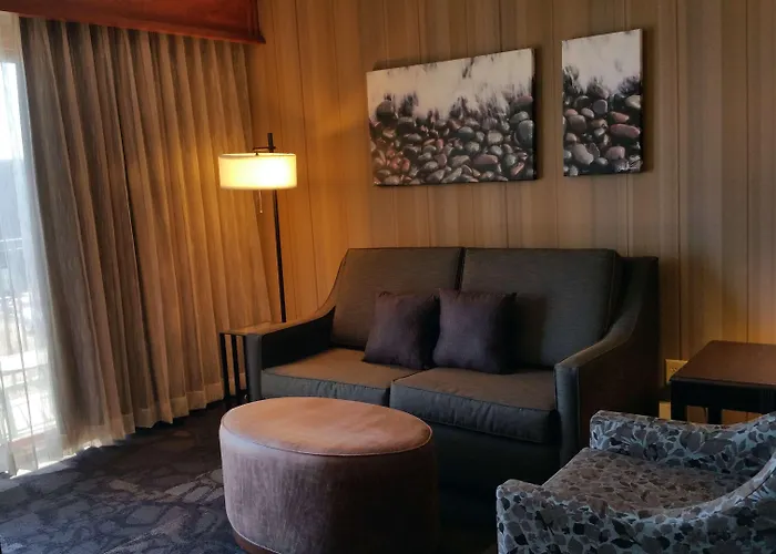 Best Western Plus Superior Inn