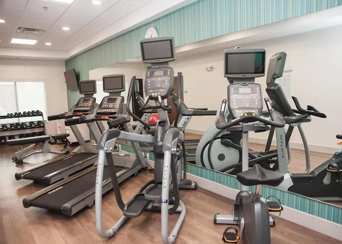 Holiday Inn Express Hotel & Suites Norfolk By Ihg