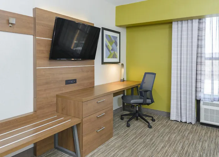 Holiday Inn Express Southington By Ihg