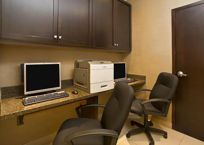 Holiday Inn Express Kingston Central By Ihg