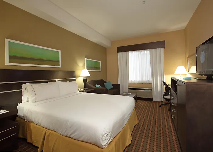 Holiday Inn Express Hotel & Suites Vernon By Ihg