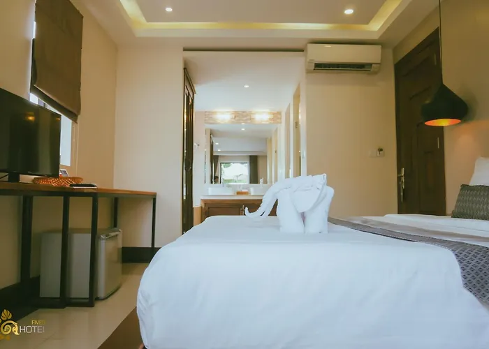 Hotel Five.S