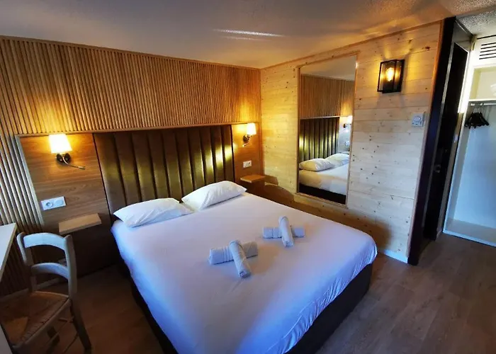The Originals Access, Hotel Foix