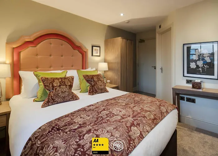 The Tudor House Hotel, Tewkesbury, Gloucestershire - The Coaching Inn Group