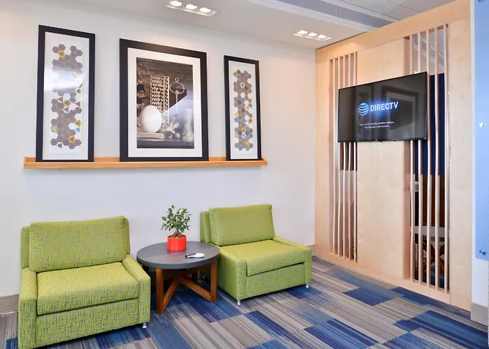 Holiday Inn Express & Suites - Ruskin By Ihg