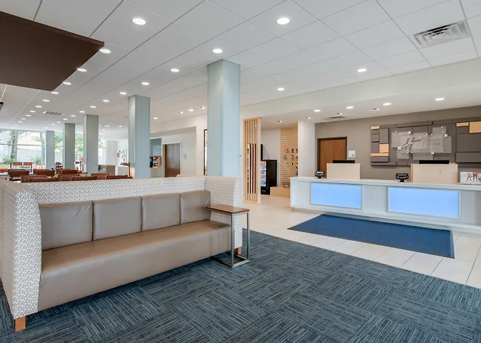Holiday Inn Express & Suites - Ruskin By Ihg